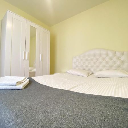 Entire New Apartment 20' From Barcelona Sabadell Zewnętrze zdjęcie